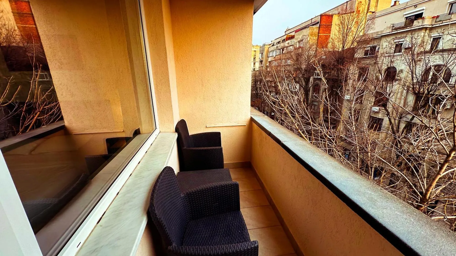 Ultracentral Apartment 4 Rooms - Old City Center -120 Square Meters - Bucharest Romania